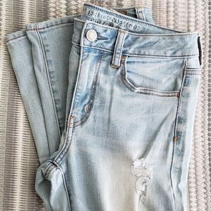 AMERICAN EAGLE JEANS